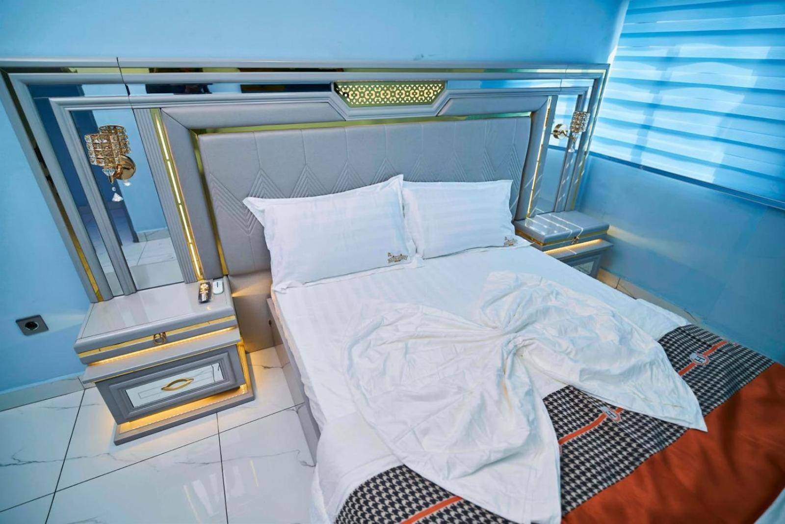 Elite Complex Hotel Yaoundé Buitenkant foto